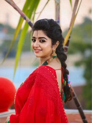 Mahalakshmi Shankar Instagram - Let the Pongal pot overflow with joy, peace, and success 🌞
Iniya Pongal Nalvaazhthukkal!🌄
Captured by @shiva_anand_makeup_artist 
Jewellery by @new_ideas_fashions 

#pongal