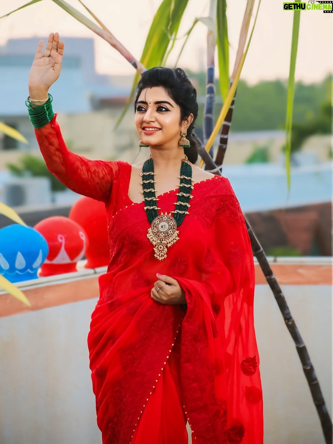 Mahalakshmi Shankar - 4.6K Likes - Let the Pongal pot overflow with joy, peace, and success 🌞
Iniya Pongal Nalvaazhthukkal!🌄
Captured by @shiva_anand_makeup_artist 
Jewellery by @new_ideas_fashions 

#pongal