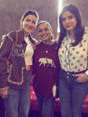 Maheep Kapoor Instagram - Mardaani 3 💥💥💥💥 you guys better put your seat belts on tight , cause this film will have you jumping out of your seats … LOVED Mardaani , LOVED Rani #Queen 🙌🏼⭐️⭐️⭐️⭐️⭐️