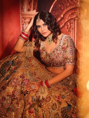 Malti Chahar Instagram - ❤️

Shoot Concept & Look Designed By:- @nehaadhvikmahajan
MUA, Hair & Styling :-
@nehaadhvikmahajan
🎥 :- @abhay_r_kirti
Outfit :- @kamalbhaisareesangam
Jewellery :- @omsons_bridal_store
Assisted By :- Students @imuseacademy 

#maltichahar #maltiverse #photoshoot
