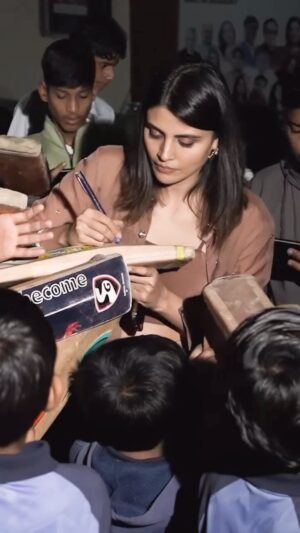 Malti Chahar Instagram - My homecoming video 🫶
No glamour, no drama, no chaos..
Just warmth, just love ❤️
That’s all I carried back from the show.
No shippings, no borrowed bonds,
no friends, no enemies…
only hearts, beating with sincerity ❤️
Maybe it’s late to post this…
but some feelings arrive gently,
and late is always better than never.✨
#homecoming #maltichahar #maltiverse