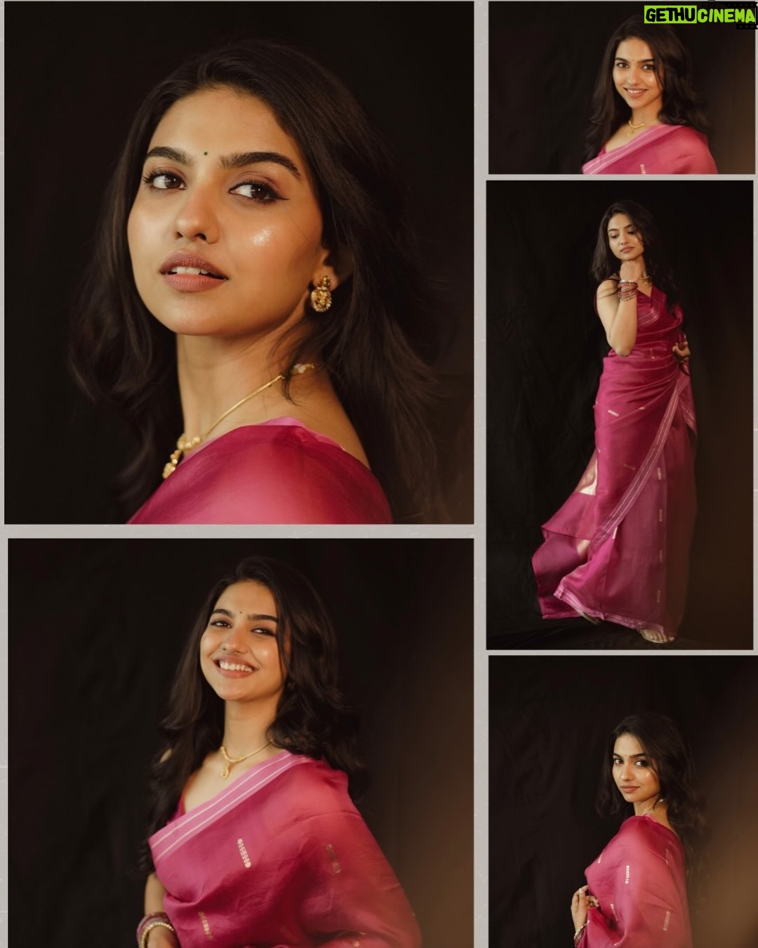 Mamitha Baiju - 1.7 Million Likes - Wrapped in pink🌺
.
.
Styling @styyledbyjoe @joe_elize_joy
Photography @merin__georg
Muah @laxmi_saneesh
Saree @itiha.india
Jewellery @zilmor_jewels
Styling team @_itsabssss.x_@ruth.antony____ @sonaaree_