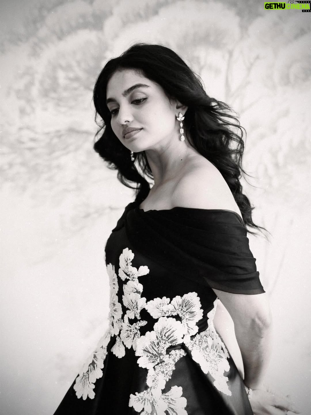 Mamitha Baiju - 1.3 Million Likes - 🖤
.
Styled by: @shruthimanjari 
Hmu: @aashna_shah 
Shot by: @kiransa 
Outfit: @johnandananth 
Earrings & Rings: @the_jewel_gallery 
Bracelet: @varnikaaroraofficial 
Styling team: smirithii @_kashishjainnn