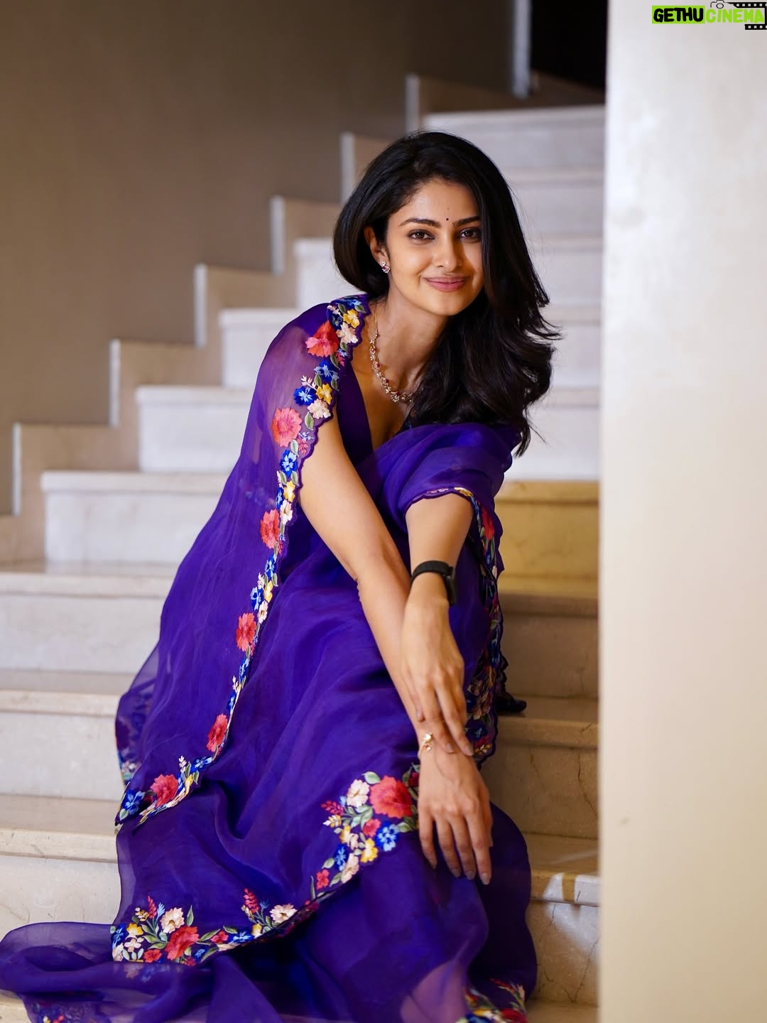Manasa Varanasi - 35.7K Likes - Sari. Stories. Screens.
Couple Friendly Trailer - out now ✨

Wearing @archanaraolabel 
HnM @thimmappa180 
Managed @anudeep_munna 

#gratitude #love #couplefriendly 
#instagood #instamood