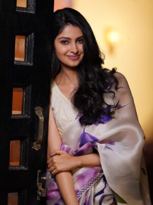 Manasa Varanasi Instagram - Petal powered and thriving 🪻 

Team ✨
Managed by @anudeep_munna 
Wearing @bhargavikunam 
📷 @amarnath_mukunda 

#flower #petal 
#instagood #instamood 
#gratitude #love