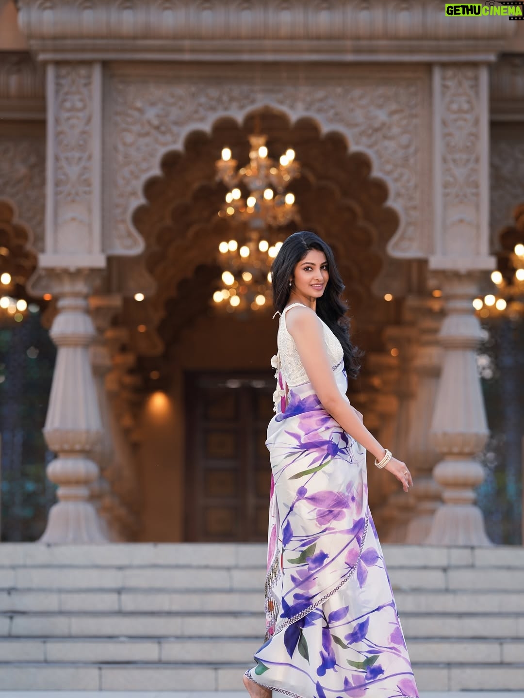 Manasa Varanasi - 33.7K Likes - Petal powered and thriving 🪻 

Team ✨
Managed by @anudeep_munna 
Wearing @bhargavikunam 
📷 @amarnath_mukunda 

#flower #petal 
#instagood #instamood 
#gratitude #love