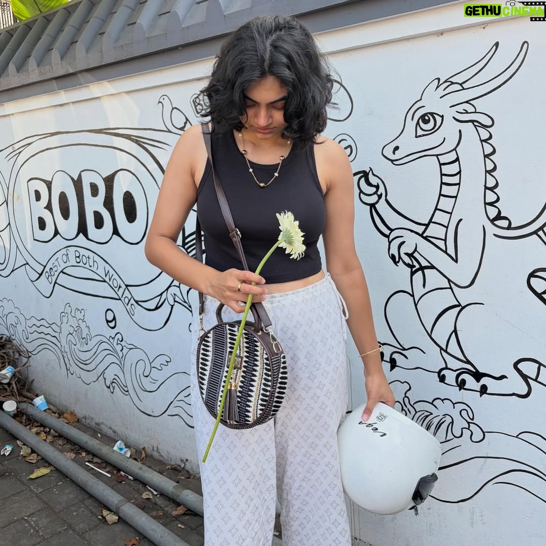 Manisha - 55.5K Likes - kochi might be the best place ever ⭐️