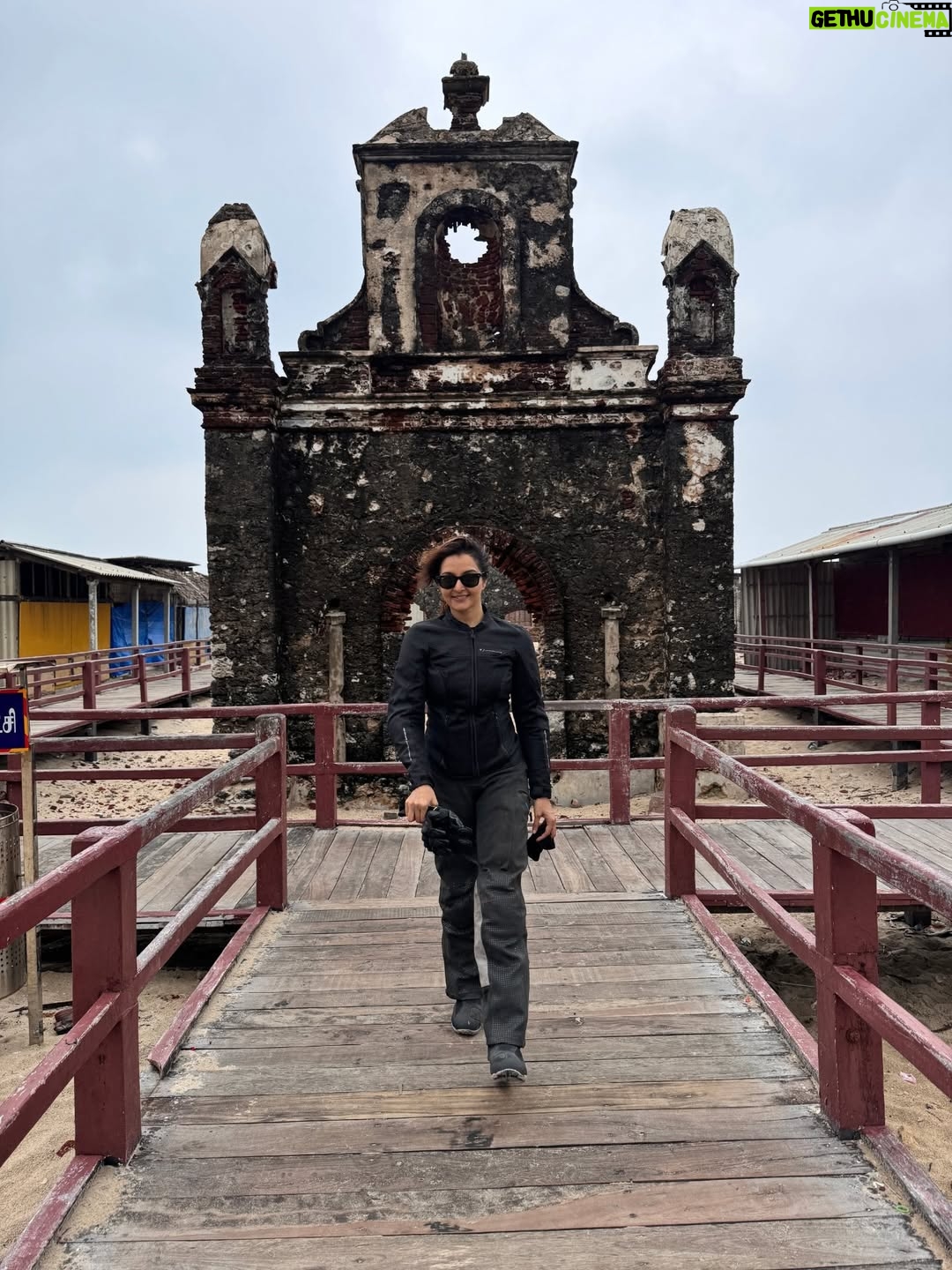 Manju Warrier - 597.1K Likes - What's meant for you, will find you ❤️

#travel #peace #love #dhanushkodi #rameswaram