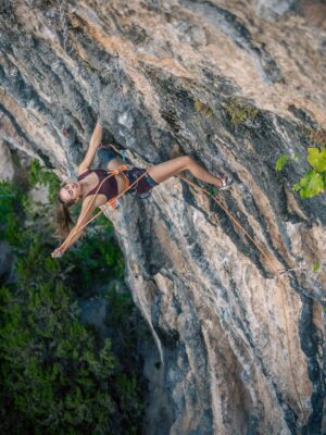 Margo Hayes Instagram - GANJA TIME 8b  ☁️🩰🤍
my first in three years. what a beautiful feeling.🙈 not bad for a girl who’s never smoked a single thing. 🌬️🚭
climbing: 🆙high. lungs: still pure. 🫁🪽

.
📷 @javipec ✩
.
@petzl_official @frictionlabs @lasportivagram