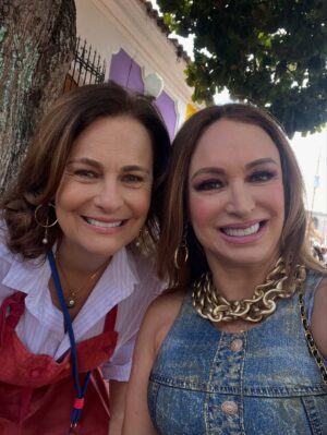 Marialejandra Martín Instagram - Me llamo Sharon.. la sabrosa! Y pa’ todo digo: #naguará porque por todo me sorprendo 🤣🤣
Hasta cuando se va la luzzzz…
Pronto les contaré más sobre este maravilloso proyecto que arranca en Fa… y con todo el guaguancò, el próximo año 2026!
¡No puedo adelantar más nada! Solo que es la Ópera prima de nuestra @soymariale #orgullo
Si señorrrrr!! #cambirpinton 🎬
Su primer largometraje (ya hizo su cortometraje y su documental correspondiente) y ahora será nuestra maravillosa directora en @zuasssefuelaluz
🎬
La película será rodada en Barquisimeto y Caracas y contará con un estupendo elenco de artistas venezolanos más un equipo de producción, dirección, arte y tecnología de PUROS venezolanos! 🇻🇪
¡Pronto les contamos más!
#naguata #camburpintos #pelicula #cinenacional