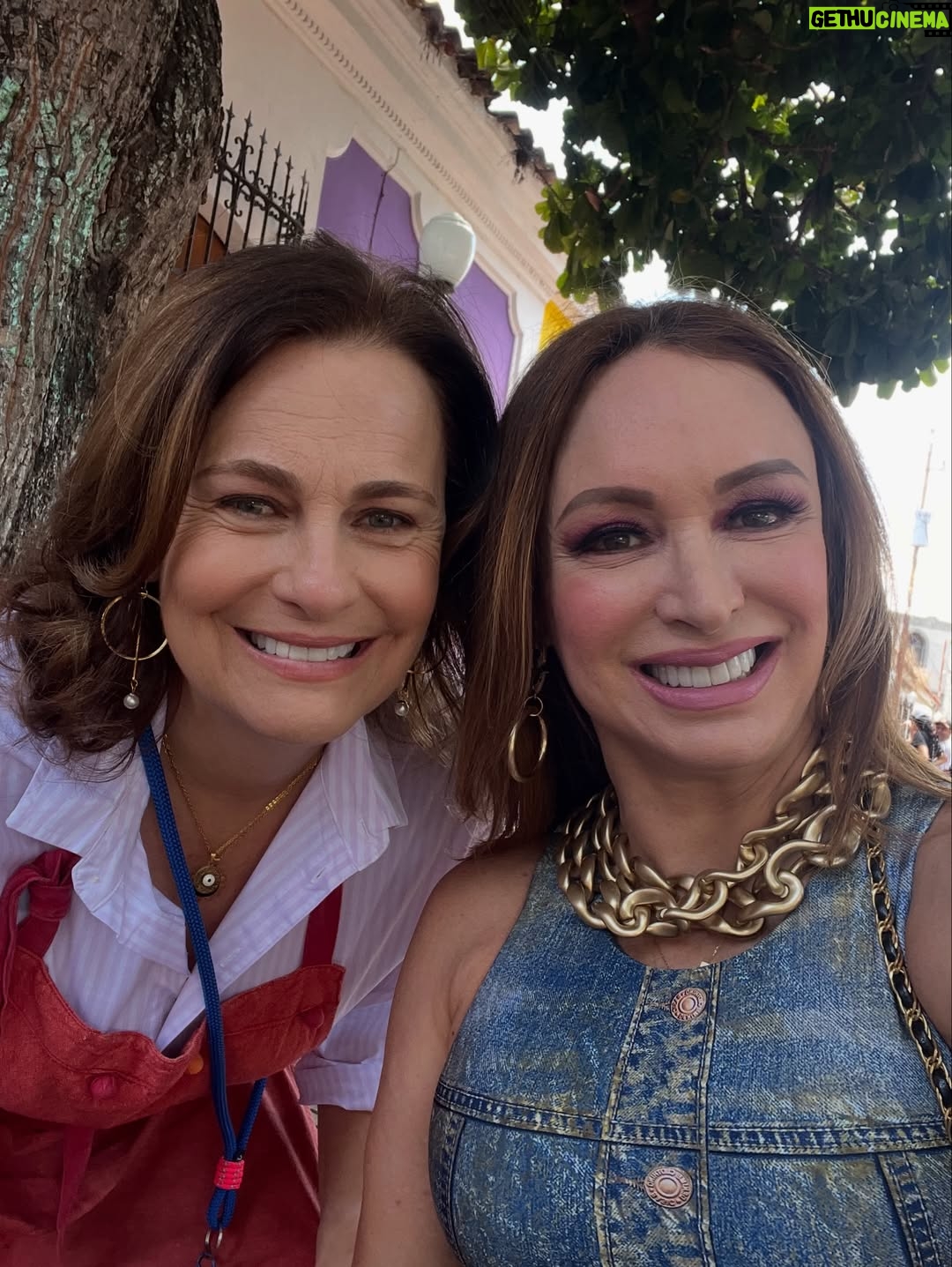 Marialejandra Martín - 1.9K Likes - Me llamo Sharon.. la sabrosa!  Y pa’ todo digo: #naguará porque por todo me sorprendo 🤣🤣
Hasta cuando se va la luzzzz…

Pronto les contaré más sobre este maravilloso proyecto que arranca en Fa… y con todo el guaguancò, el próximo año 2026!

¡No puedo adelantar más nada! Solo que es la Ópera prima de nuestra @soymariale #orgullo
Si señorrrrr!! #cambirpinton 🎬 
Su primer largometraje (ya hizo su cortometraje y su documental correspondiente) y ahora será nuestra maravillosa directora en @zuasssefuelaluz 
🎬 
La película será rodada en Barquisimeto y Caracas y contará con un estupendo elenco de artistas venezolanos más un equipo de producción, dirección, arte y tecnología de PUROS venezolanos! 🇻🇪 

¡Pronto les contamos más!

#naguata #camburpintos #pelicula #cinenacional