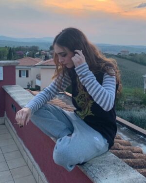 Matilda Morri Instagram - Oggi stiamo postando tutti le foto del #2016 ma io sono sempre uguale 🏴‍☠️