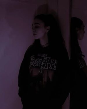 Matilda Morri Instagram - Oggi stiamo postando tutti le foto del #2016 ma io sono sempre uguale 🏴‍☠️
