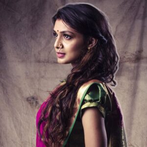 Mayuri Deshmukh Instagram - Since it’s trending.. 2016 was a very important year in my life.. Here it goes —
1st and 2nd pic :- Photoshoot for my first ever commercial play “Pleasant Surprise “ directed by Pratap Phad and produced by @bhatsandesh.15 
3rd to 11th pic: - Where it all began. Khulta Kali Khulena… a show that gave me a lot and still keeps giving ❤️❤️❤️❤️❤️12th Pic: thin girl photo shoot 🙈
13th Pic: random mirrorfie with my Bae’s❤️❤️
14th pic: some Diwali shoot for KKK
15th pic : 3 of US with 3 of Ours
16th pic: random selfie by the river
17th pic till last: Ekankika June July.. Again a beautiful one act play that won hearts ♥️