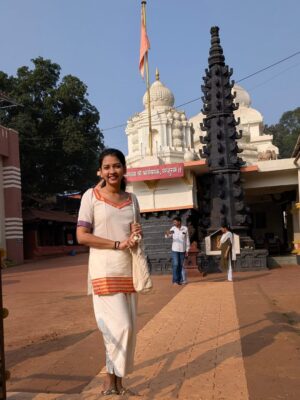 Meera Joshi Instagram - Sanghmeshwar....
...
#sangmeshwar #kokan #meerajoshi #sangam #shivmandir