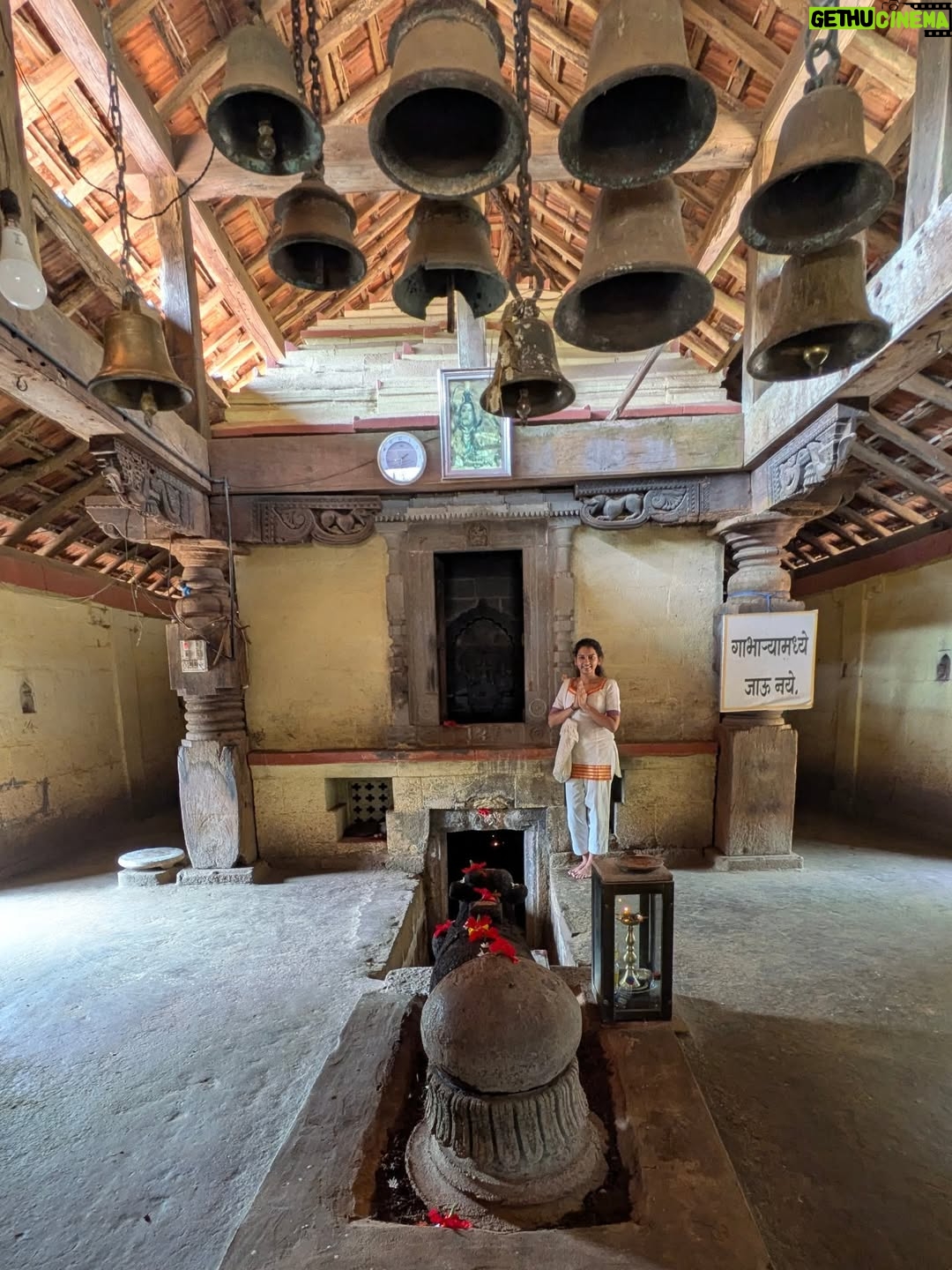 Meera Joshi - 3.8K Likes - Sanghmeshwar....
...
#sangmeshwar #kokan #meerajoshi #sangam #shivmandir