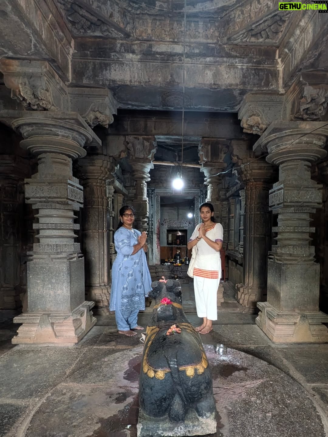 Meera Joshi - 3.8K Likes - Sanghmeshwar....
...
#sangmeshwar #kokan #meerajoshi #sangam #shivmandir
