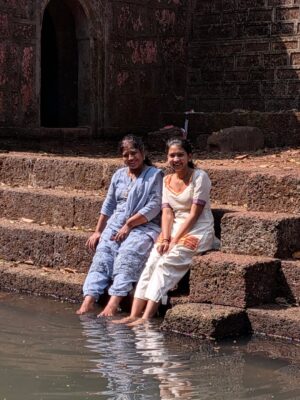 Meera Joshi Instagram - Sanghmeshwar....
...
#sangmeshwar #kokan #meerajoshi #sangam #shivmandir
