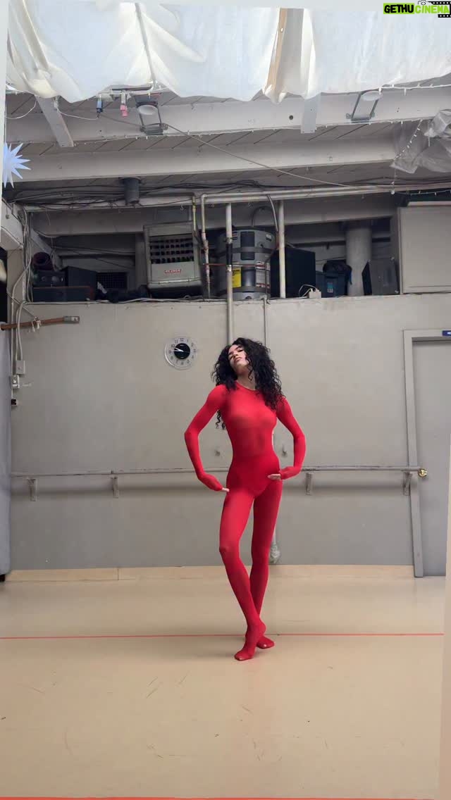 Mette - 7.2K Likes - Alt girl Xmas