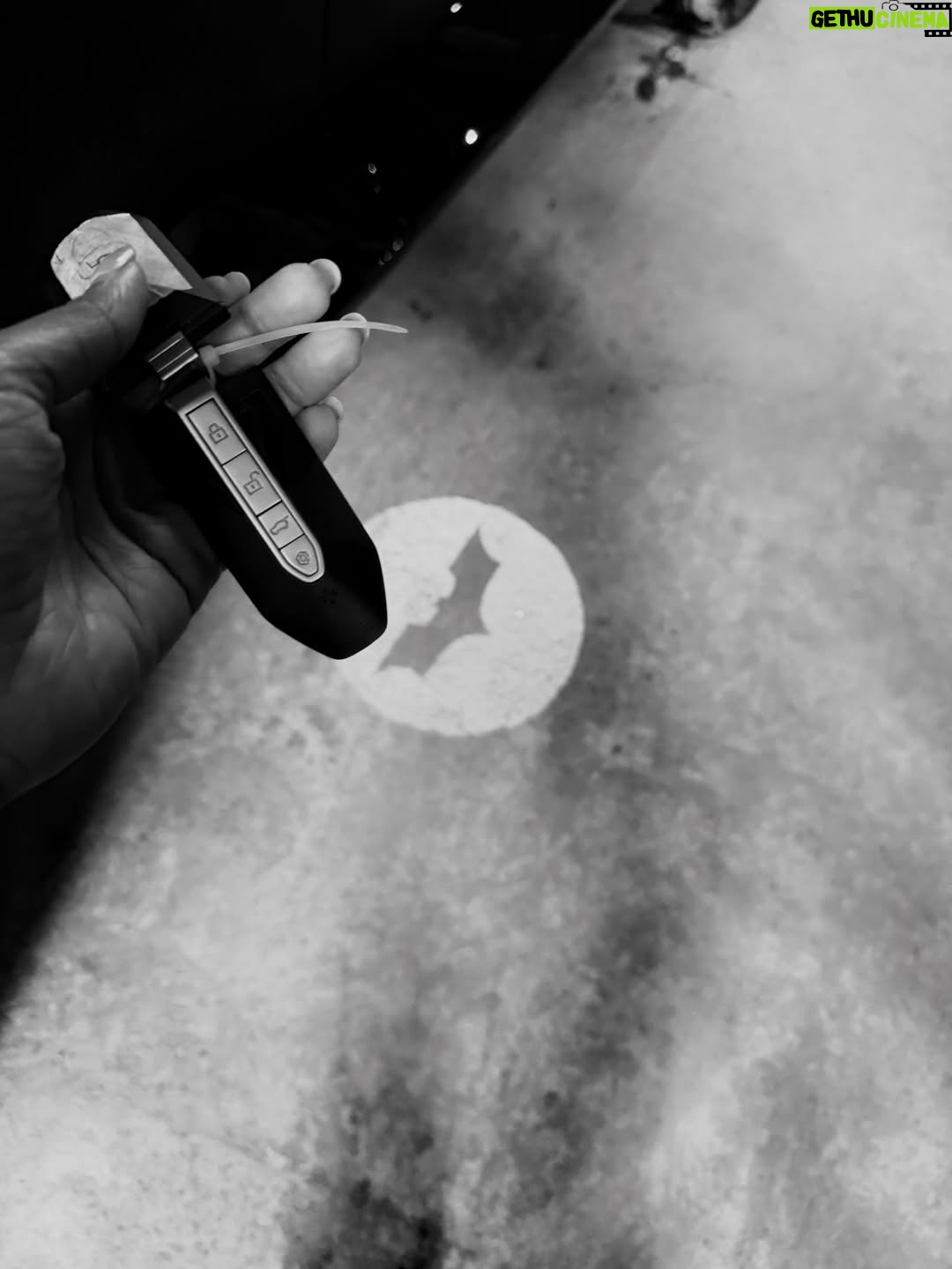 Mirnalini Ravi - 458.9K Likes - Got my 🦇Man
#Batmobile 
#LimitedEdition

#grateful🧿