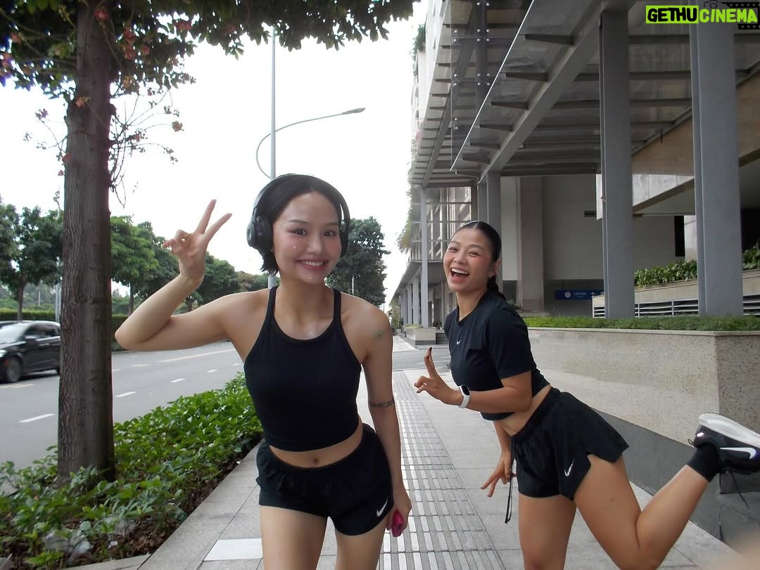 Miu Le - 15.8K Likes - 👩🏻‍❤️‍💋‍👩🏻 là lá là la💕 @kimmie_fit
