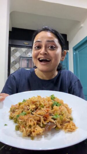 Monika Dabade Instagram - मटार पनीर पुलाव 333/1000
Subscribe:- Monikadabadevlogs
.
.
#instagood #instamood #instagram #instalike #instalove #instadaily #monikadabade