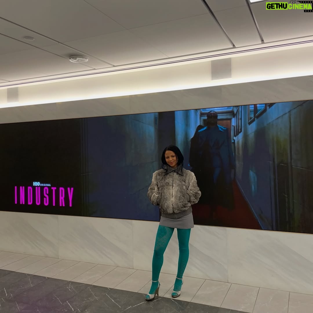 Myha'la - 24.6K Likes - Yall never seen a diva ring the bell? @nyse