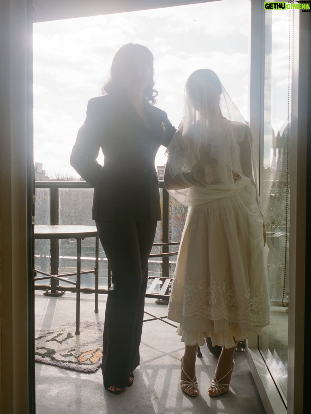 Myha'la - 53.4K Likes - One year of marriage ♾️💍

Sos if this is how you’re finding out, promise we didn’t tell most everyone 😗

Incredible photography by our dear friend @quillemons 
Speedy officiating by @jojoplutz Endlessly grateful to our friends and family for helping make this day so very magical. 

❤️
