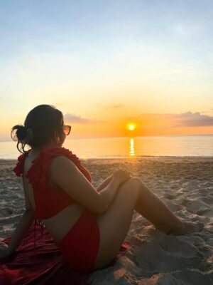 Nabanita Das Instagram - Lost in the sunset….🧡🌄

#sunset #kohlanta