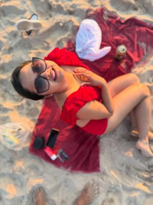 Nabanita Das Instagram - Lost in the sunset….🧡🌄

#sunset #kohlanta