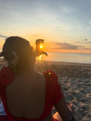 Nabanita Das Instagram - Lost in the sunset….🧡🌄

#sunset #kohlanta