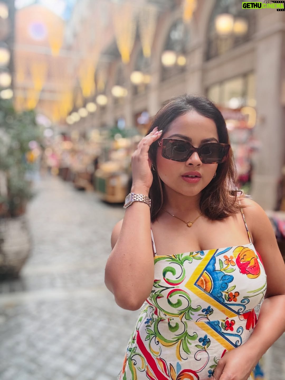 Nabanita Das - 9.2K Likes - All is calm, all is bright…🌟🎄

#chiangmai #thailand🇹🇭 #merrychristmas