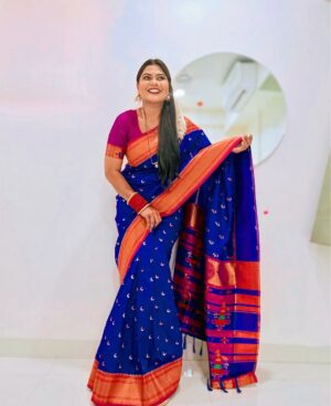 Namrata Sambherao Instagram - 💙 माझं साडी प्रेम 🩷

Pc: by myself 

#actress #saree #tradition #love