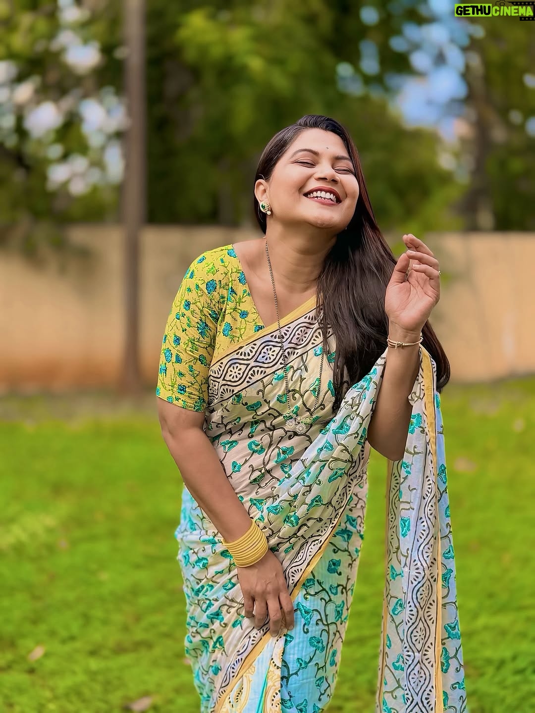 Namrata Sambherao - 3.4K Likes - जरा जरा हे मन खुळावते 🌼💚
Saree by: @our_chhabi 

Pc: @bhakteedesai 🤩
@aanandijoshi 💖 you are blessed love you for this song 😘

#instagram #photo #actress #love #saree