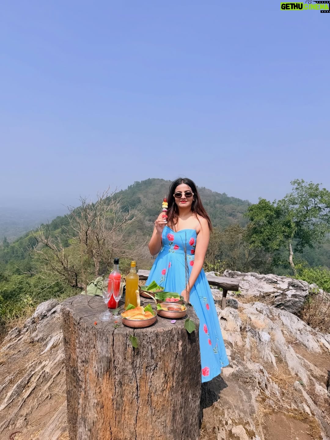 Namratha Gowda - 106.7K Likes - Mood: Needed some out of town air. 🦋

@evolvebackcoorg 

Dress: @co_indira
