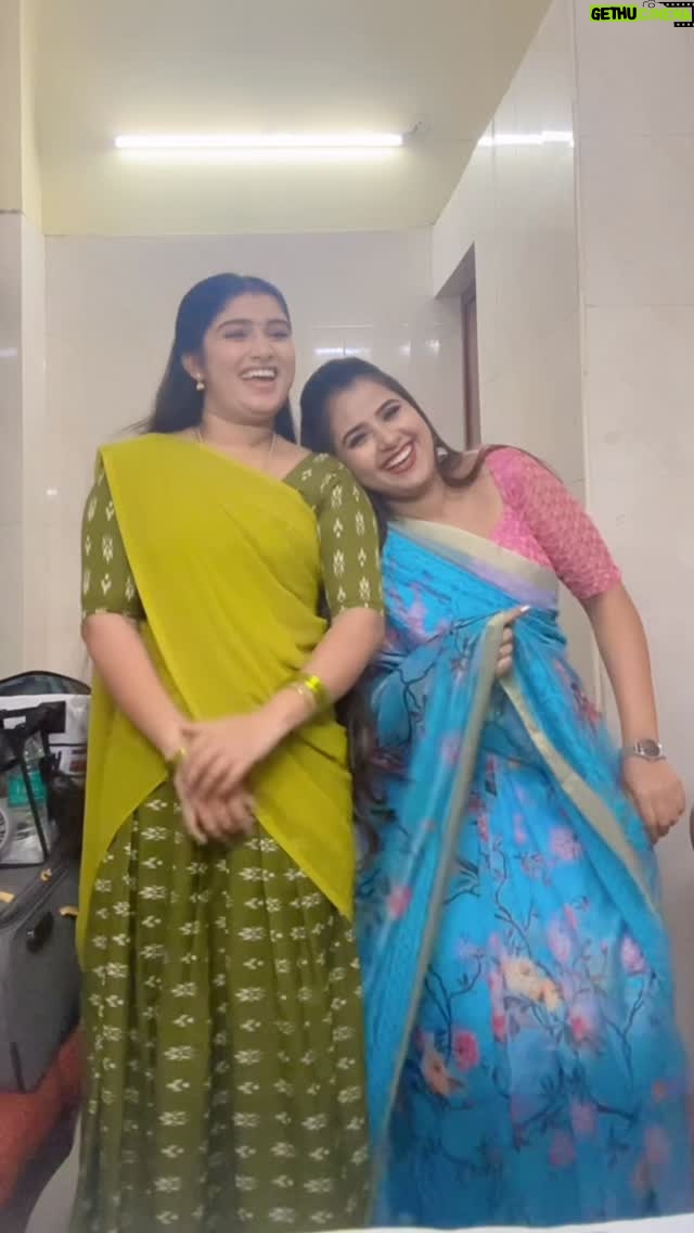 Nanditha Jennifer - 7.6K Likes - Maha and Kavitha in parallel universe 🤯✨

#maha #kavitha #thirumangalyam