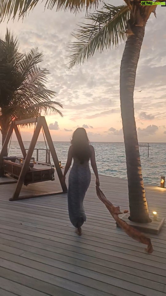 Natasha Suri - 8.7K Likes - Gorgeous sunsets in Maldives..🩵💙

@jawakaramaldives