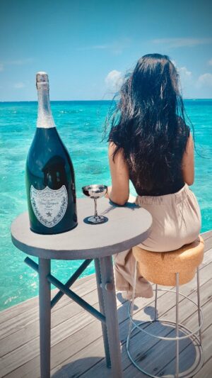 Natasha Suri Instagram - Hello Maldives..!! 🩵💙🩵
Travelled with my family to these gorgeous Maldivian islands.
Fabulous hospitality by @hurawalhi @crownchamparesorts
#maldives #maldivestourism #natashasuri #luxurytraveller #luxurytravelcurator
#TravelGoals
#Wanderlust
#LuxuryTravel
#IslandLife
#ParadiseFound
#TropicalVibes
#BucketListTravel
#TravelInspiration
#LuxuryResort