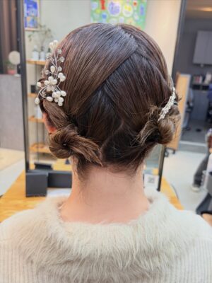 Natsumi Takagi Instagram - 今回のヘアアレンジは、
@hase_short さんにお願いしました💛💛
カット、カラーも天才だけど、ヘアアレンジも天才すぎる😭
急遽だったのに素敵なアレンジありがとうございました✨