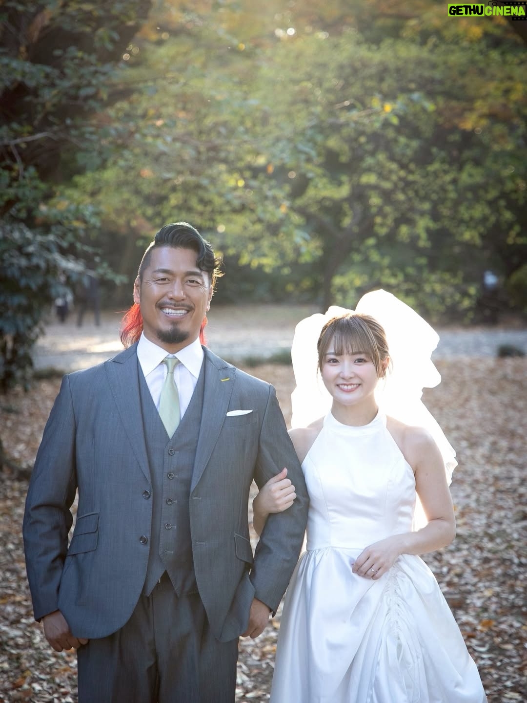 Natsumi Takagi - 45.4K Likes - 改めまして、わたくしごとではありますが、このたび新日本プロレスの鷹木信悟選手と結婚いたしました事をご報告させていただきます💍

たくさんの温かいメッセージ心から感謝致します🥲

応援してくださっている皆さま、お世話になっている皆さまのおかげで今の私がいます。
これからも初心と感謝の気持ちを忘れず、
プロレスラーとして夢を届けられる存在でいられるよう、より一層精進してまいります！

いつでもまっすぐしか進めない不器用で猪突猛進な私ですが、そんな私を大きく受け止めてくれる素敵なタッグパートナーに出会えました。

これまで私たちを応援してくださっていた皆さまに、応援してきて良かったと思ってもらえるような、そして誇りに思えるような素敵な夫婦を目指します。

これからも温かく見守っていただけると幸いです💛

元気ハツラツな強い女性になるぞー！
これからもよろしくねっ👌

なつぽい