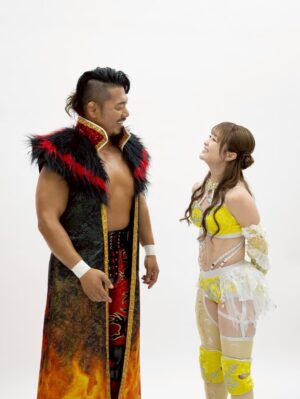 Natsumi Takagi Instagram - 改めまして、わたくしごとではありますが、このたび新日本プロレスの鷹木信悟選手と結婚いたしました事をご報告させていただきます💍
たくさんの温かいメッセージ心から感謝致します🥲
応援してくださっている皆さま、お世話になっている皆さまのおかげで今の私がいます。
これからも初心と感謝の気持ちを忘れず、
プロレスラーとして夢を届けられる存在でいられるよう、より一層精進してまいります!
いつでもまっすぐしか進めない不器用で猪突猛進な私ですが、そんな私を大きく受け止めてくれる素敵なタッグパートナーに出会えました。
これまで私たちを応援してくださっていた皆さまに、応援してきて良かったと思ってもらえるような、そして誇りに思えるような素敵な夫婦を目指します。
これからも温かく見守っていただけると幸いです💛
元気ハツラツな強い女性になるぞー!
これからもよろしくねっ👌
なつぽい