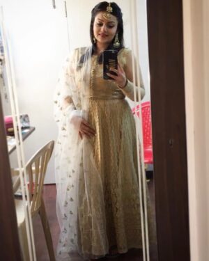 Nehalaxmi Iyer Instagram - #2016rewind — a year that didn’t just pass by, it defined me ✨
Most of my life back then revolved around shooting for Ishqbaaz 🎬 — early call times, endless scenes, emotional arcs, laughter between takes and memories that still feel so alive. That show wasn’t just work, it was home, and the journey of being part of such an iconic Indian television show changed me forever.

A huge part of that phase was @officialsurbhic 🤍
We didn’t just share screen space, we shared a room, routines, conversations, dreams, real-life lessons and being each other’s strength on exhausting days — that bond was pure, real and unforgettable. Some friendships are made on sets, but only a few turn into lifelong chapters.

2016 was also about travel, fun, exploration and living in the moment ✈️
Quick getaways between shoots, stolen breaks, candid selfies, snapchat filters, mirror selfies, and that beautiful feeling of being young, ambitious and fully present. It was the year of creating memories while chasing dreams.

And then came a milestone birthday celebration 🎉 — surrounded by love, gratitude and the people who mattered the most. No matter how busy life got, family remained my constant, my grounding force, my safe space. Their presence made every success sweeter and every tough day easier.

Looking back, 2016 was magic —
✨ Ishqbaaz
✨ growth
✨ friendships
✨ family
✨ travel
✨ memories that still make me smile

Forever grateful for that era, that energy and that version of me 🤍

#Ishqbaaz #surbhichandna #surbhijyoti 
#actor