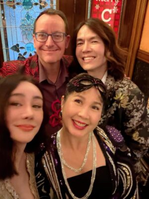 Nicole Theriault Instagram - family and friends attended Frank’s big night’ turning sixty!!!
🌞🌹⭐️🪐💫