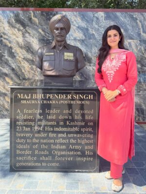 Nimrat Kaur Instagram - It’s been 32 years since Papa left us in service of the nation. A self made son of the soil, a peerless husband and father, and beyond everything, a lion-heart soldier who feared nothing, not even death we were told, in his final moments. Forever grateful to the Indian Army and the administration to have immortalised Papa’s name on the soil he was born in Ganganagar and where he breathed his last in Kashmir valley. His sacrifice, courage, values and grit live on in the memories of his brother soldiers and us all…
Remembering Papa more today than every other day and praying for every soldier who’s lost their lives in action…
Honoured to always be known as Major Bhupender’s daughter.