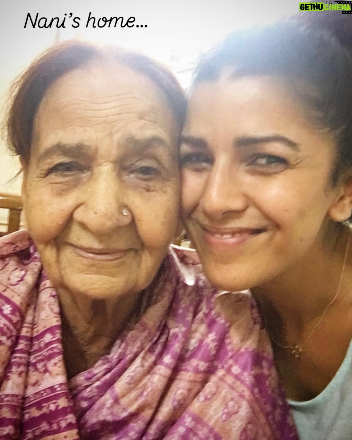 Nimrat Kaur - 44.9K Likes - My sweet 16 from ‘16!! 💃🏻💫