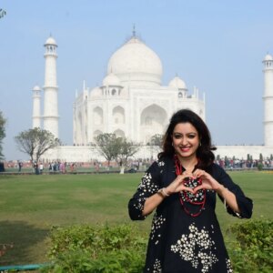 Nisha Krishnan Instagram - Collecting moments, not things, in 2026. 📸 

Wishing you a year of love and adventure from one of the most beautiful places on Earth🕌 ♥️ Let’s make this year our most balanced one yet! 🥂
✨Happy New Year from our family to yours! ✨