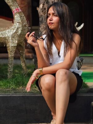 Nisha Ravikrishnan Instagram - ಹೇಳಲಾಗದು!! 🤫🫣
Pc : sakhi 😘 @anvithasagar

📍@edenembercastle

#nimmanisharkn