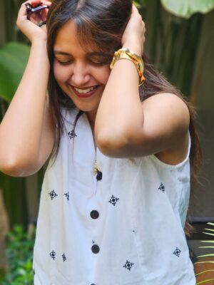 Nisha Ravikrishnan Instagram - ಹೇಳಲಾಗದು!! 🤫🫣
Pc : sakhi 😘 @anvithasagar

📍@edenembercastle

#nimmanisharkn