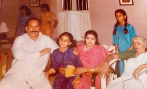 Nithya Das Instagram - ഗോഡ് ഫാദർ എന്ന മൂവി ഷൂട്ട് കാണാൻ പോയപ്പോ എടുത്ത പിക്ചർ ആണുട്ടോ.😇