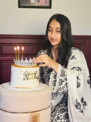 Nithya Das Instagram - Happy birthday to my greatest dream come true!! You’re not just my love you’re my happiness, my inspiration and my greatest blessing🧿🧿 Cake: @super__fluffy